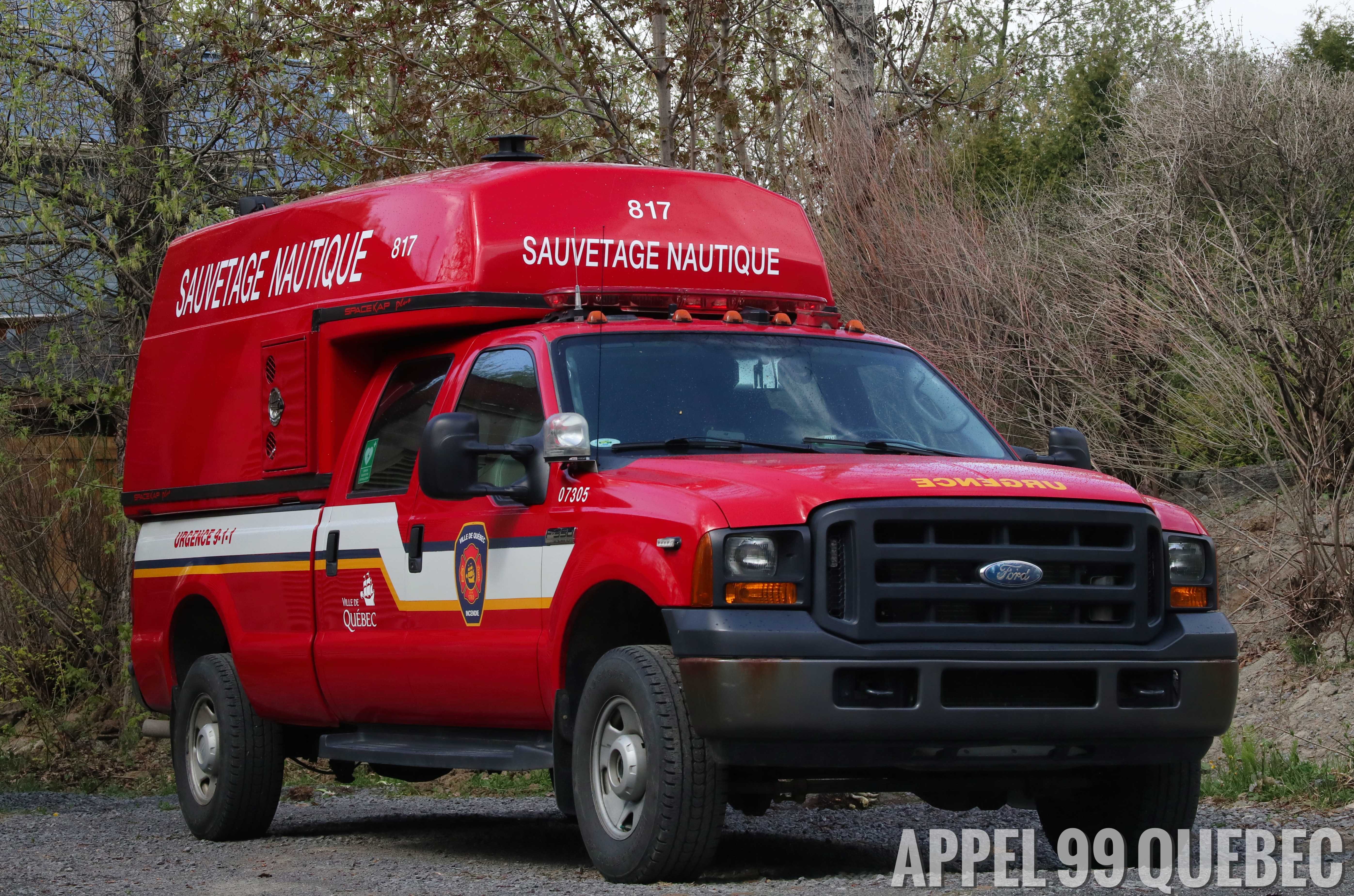 817 (07-305) Ford F-350 4x4 / Fibrobec 2007