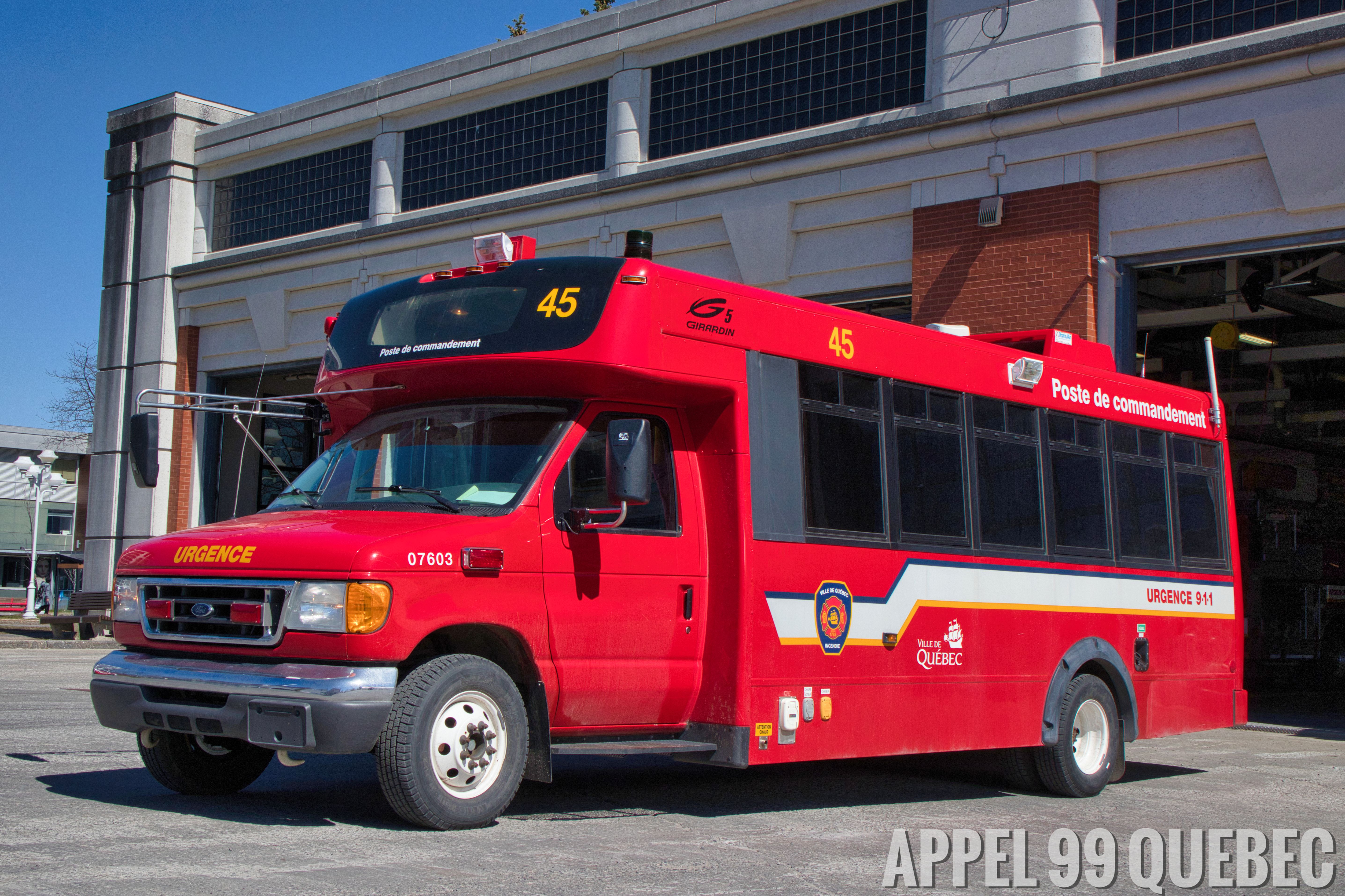 45 (07-603) Ford E-450 / Girardin 2007